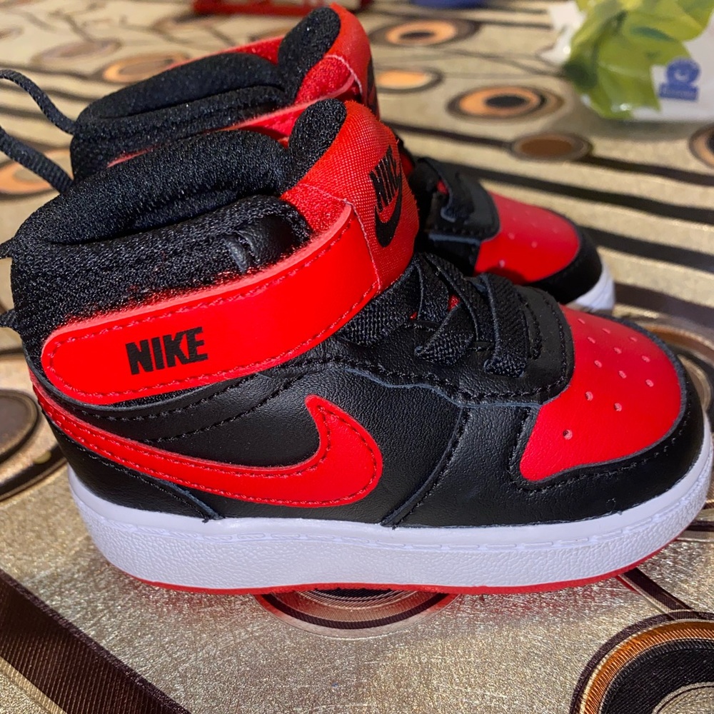 Kids sneakers